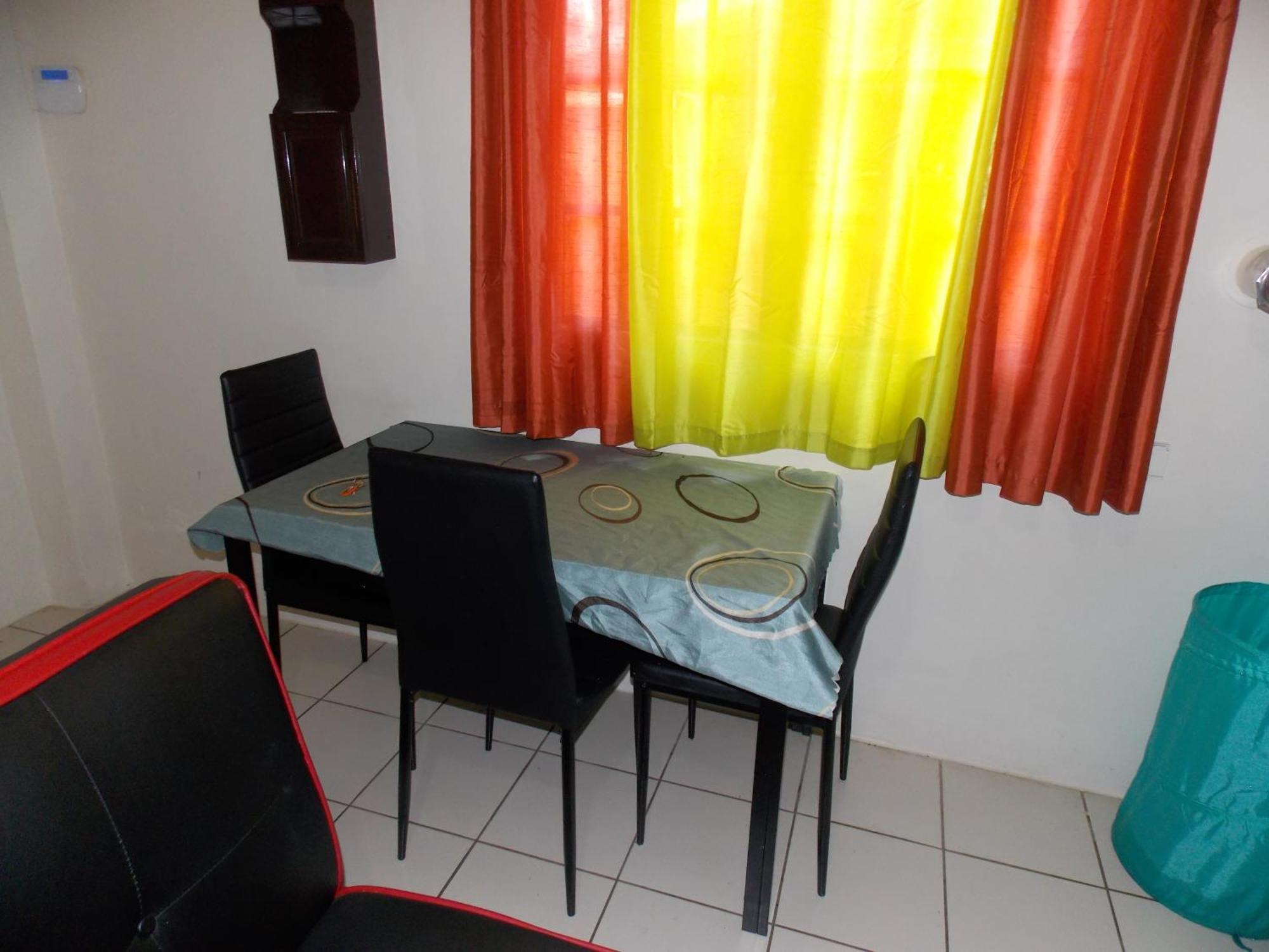 Stewart Apt- Trincity, Airport, Washer, Dryer, Office, Cable , Wifi Oda fotoğraf