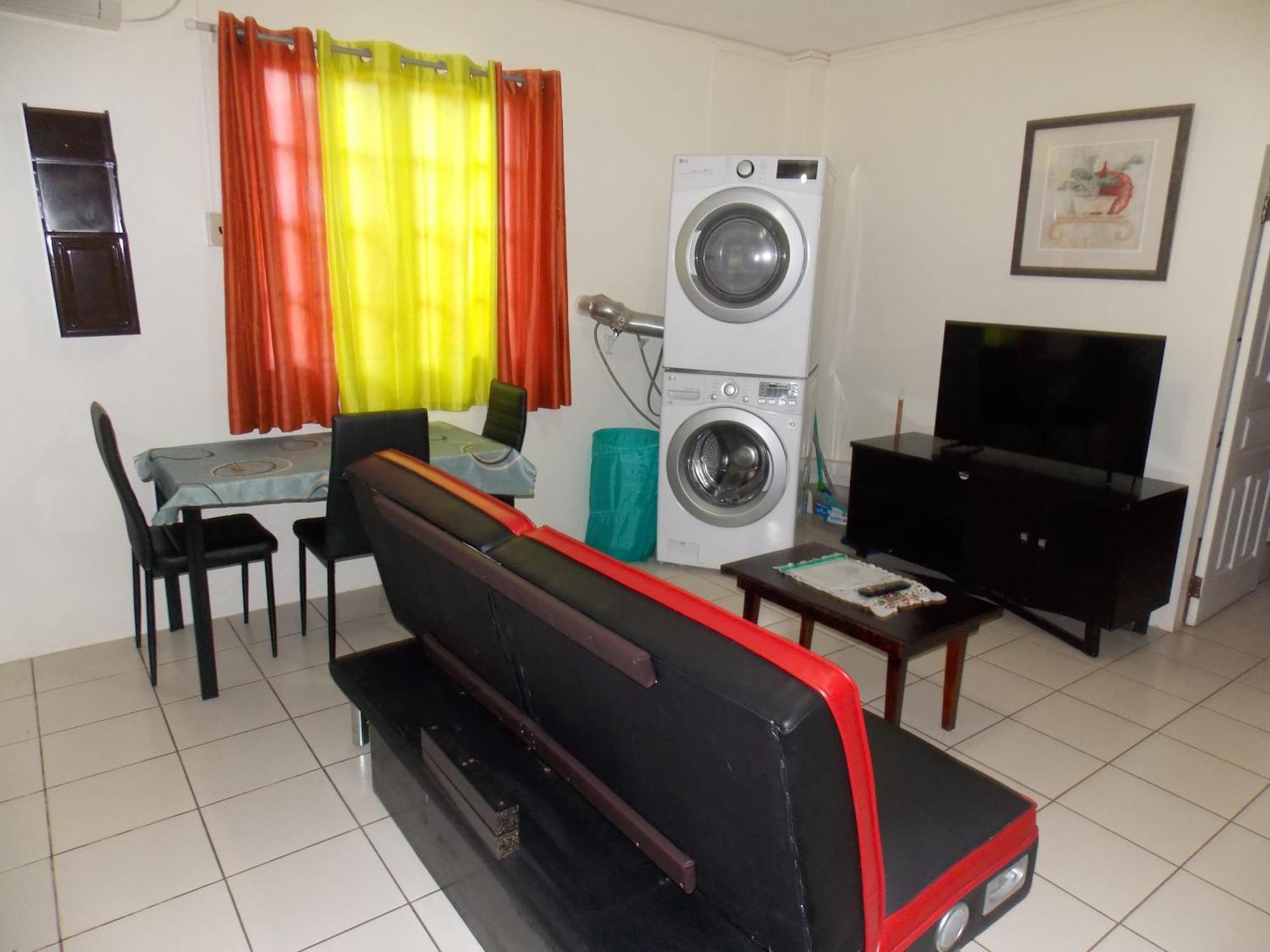 Stewart Apt- Trincity, Airport, Washer, Dryer, Office, Cable , Wifi Oda fotoğraf