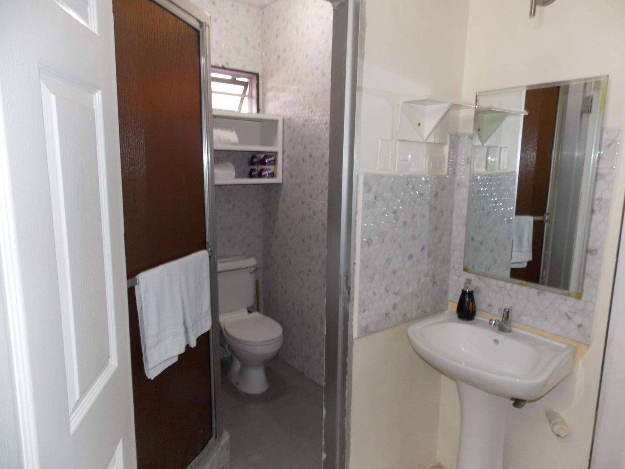 Stewart Apt- Trincity, Airport, Washer, Dryer, Office, Cable , Wifi Oda fotoğraf