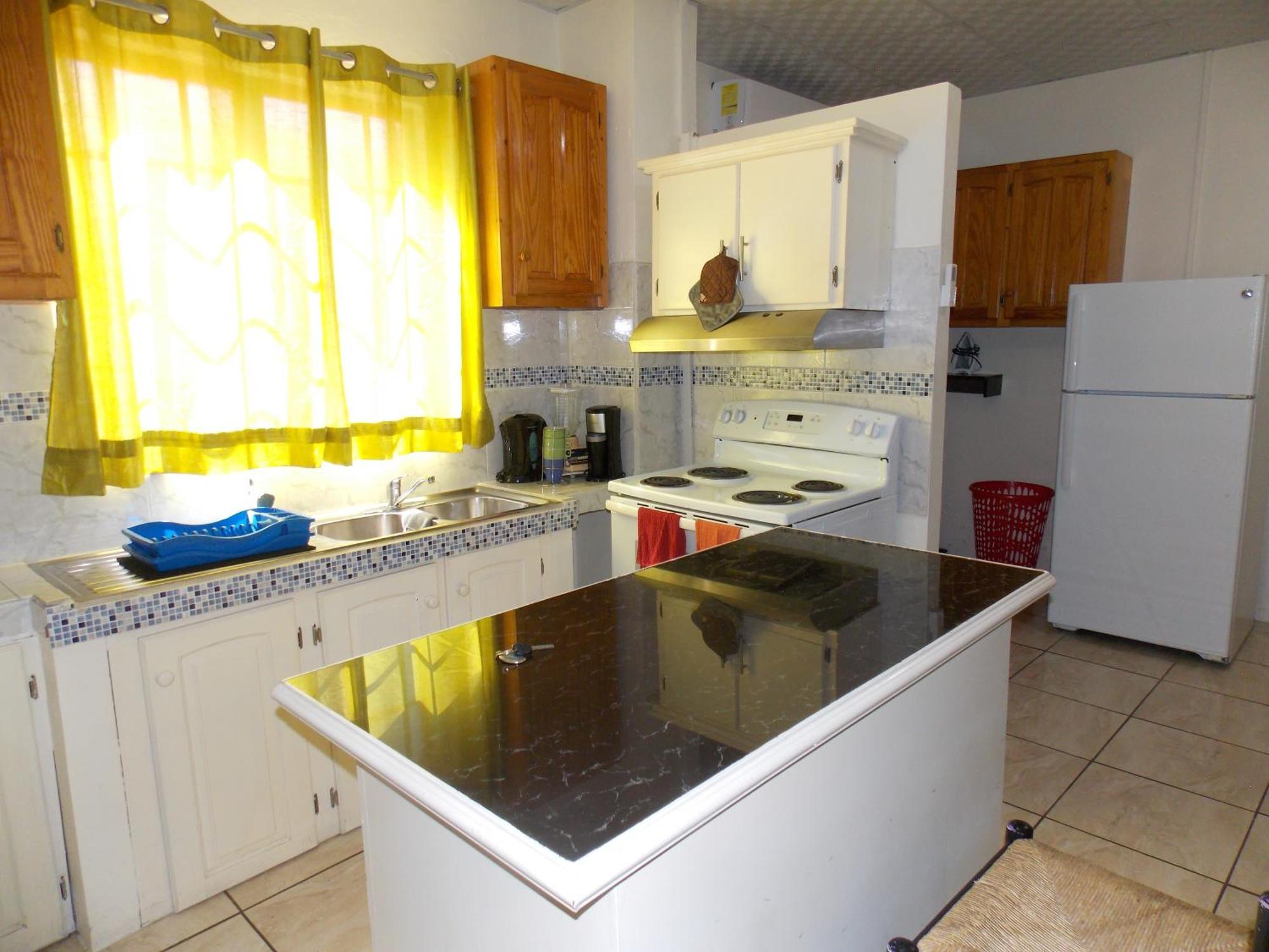 Stewart Apt- Trincity, Airport, Washer, Dryer, Office, Cable , Wifi Oda fotoğraf